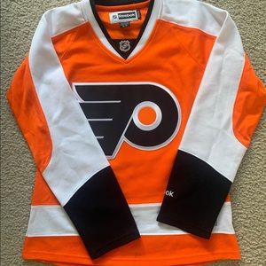 Flyers women’s jersey - no name on the back